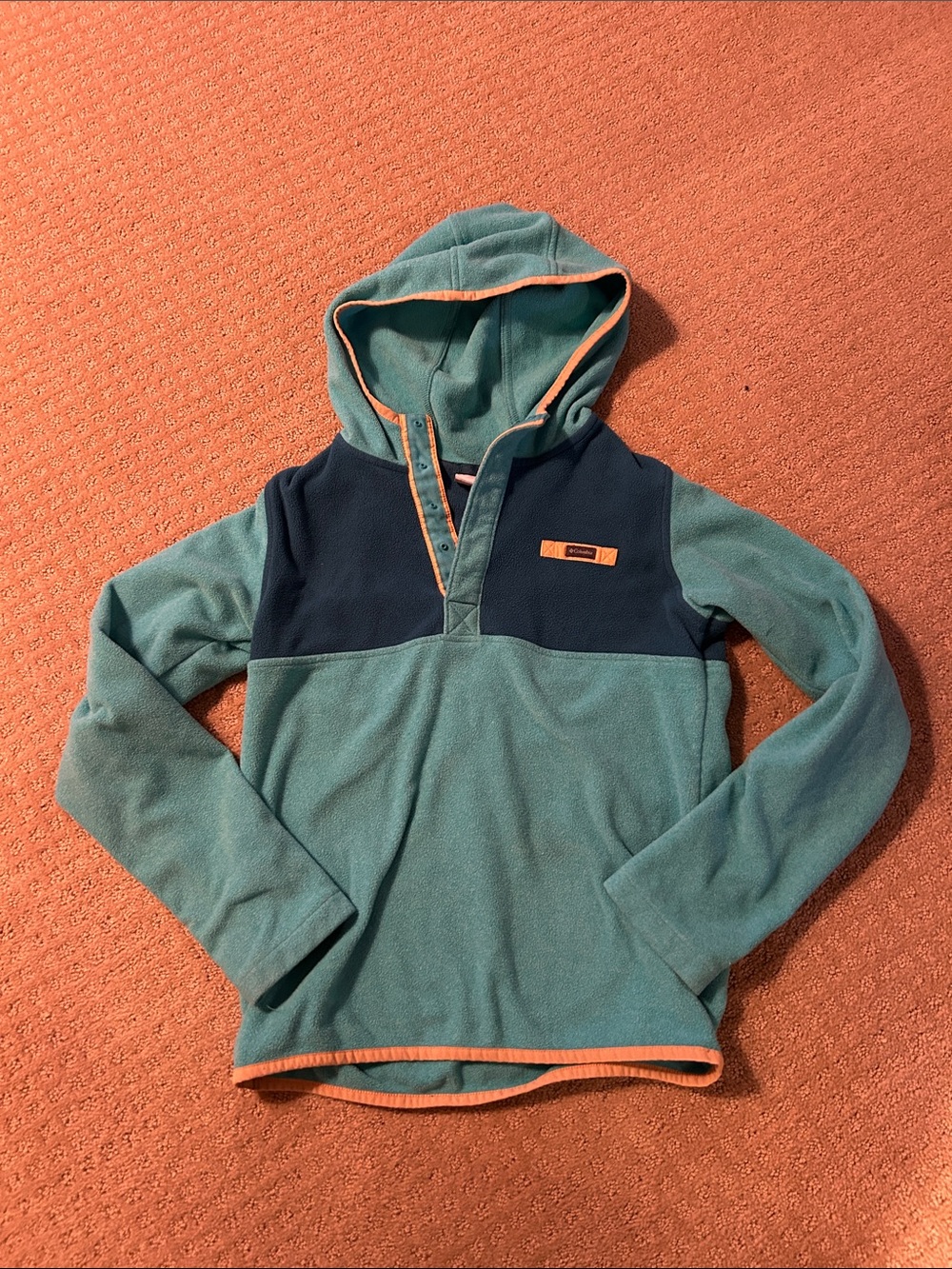 Columbia hooded snap pullover